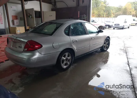 2000 Ford Taurus Lx z USA, uszkodzony, nr VIN 1FAFP52U2YA109560